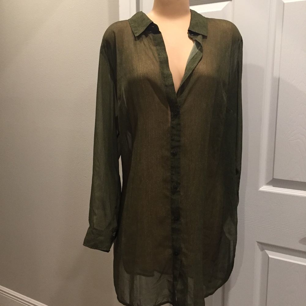 Blouse/Tunic/Camisole.